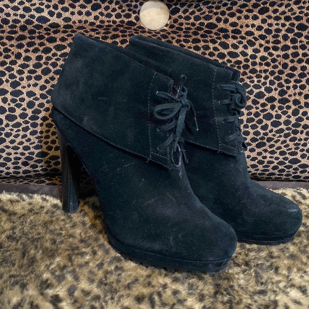 ROSEGOLD Black Suede Booties